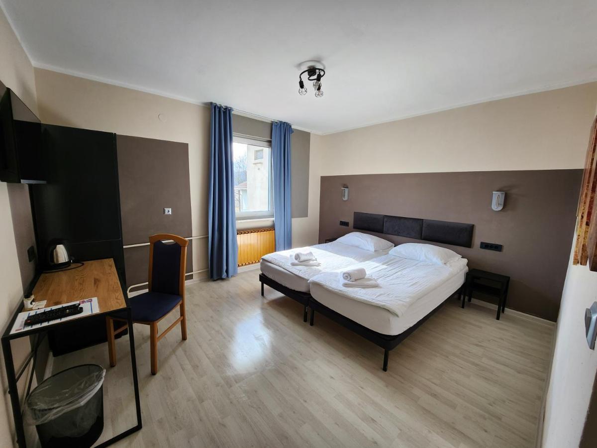 Pension Knafel Zirovnica Exteriér fotografie